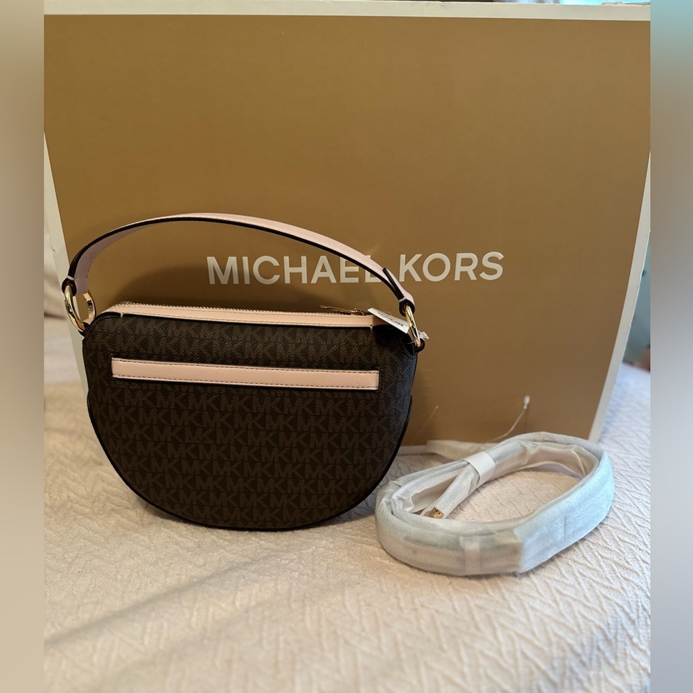Michael KORS Emilia Half Moon Med Logo Shoulder Bag Crossbody powder blush NWT - Picture 3 of 4